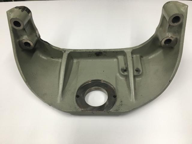 3602516C1, Navistar International, BRACKET, FRT ENG MTG ANGLE - 3602516C1