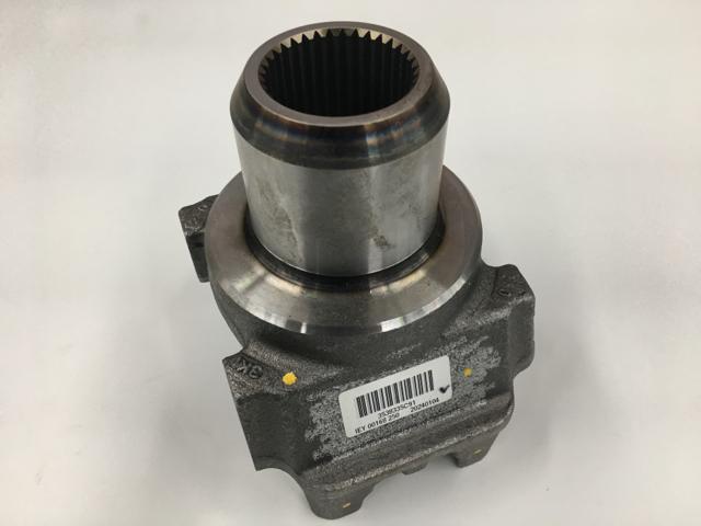 2607599C91, Navistar International, FLANGE END YOKE SPL90 - 2607599C91