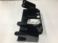 3504665C1, Navistar International, BRACKET HINGE SUPT - 3504665C1